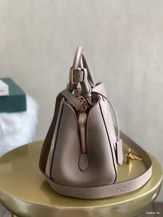 VUITTON LOUIS MONTAIGNE BB 0627